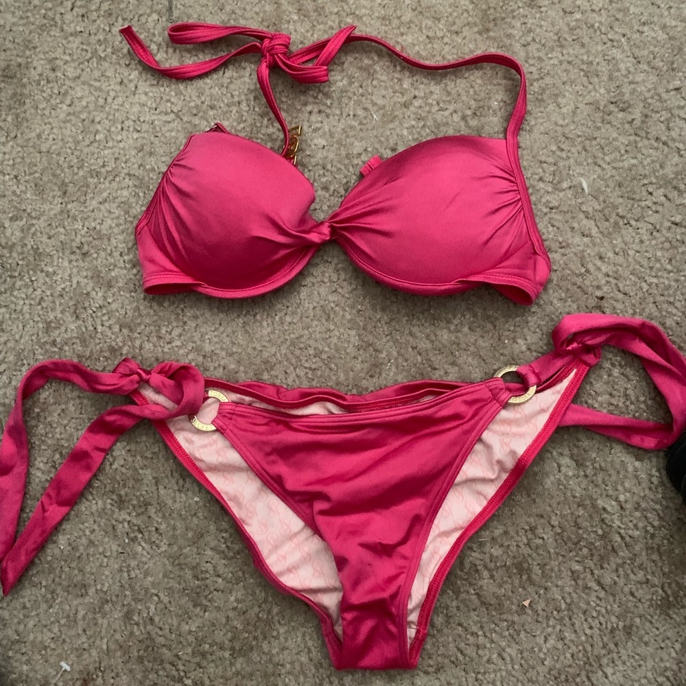 VS bikini